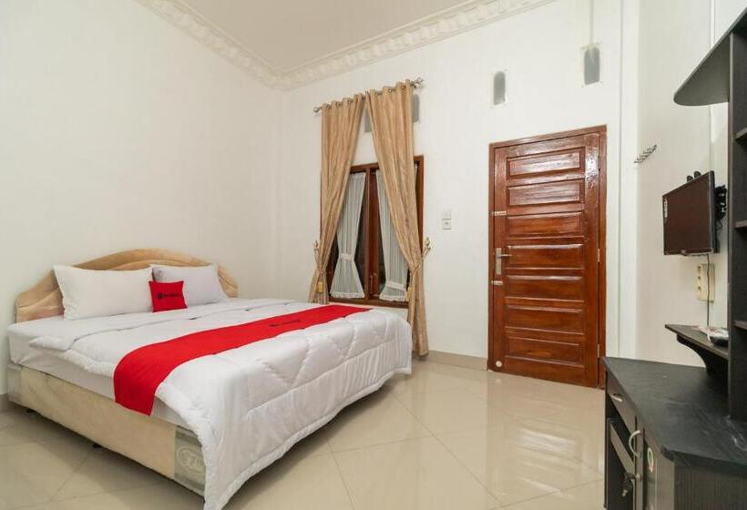 Номер Стандарт, Reddoorz Syariah Near Universitas Putra Indonesia Padang