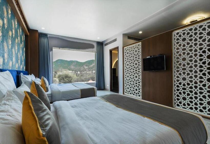 带大床的高级房间, Bamboo Saa Mulberry Resort Pushkar