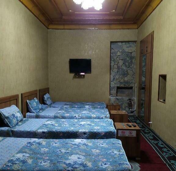 4인용 스탠다드 룸, Uvaysiy Family Guest House