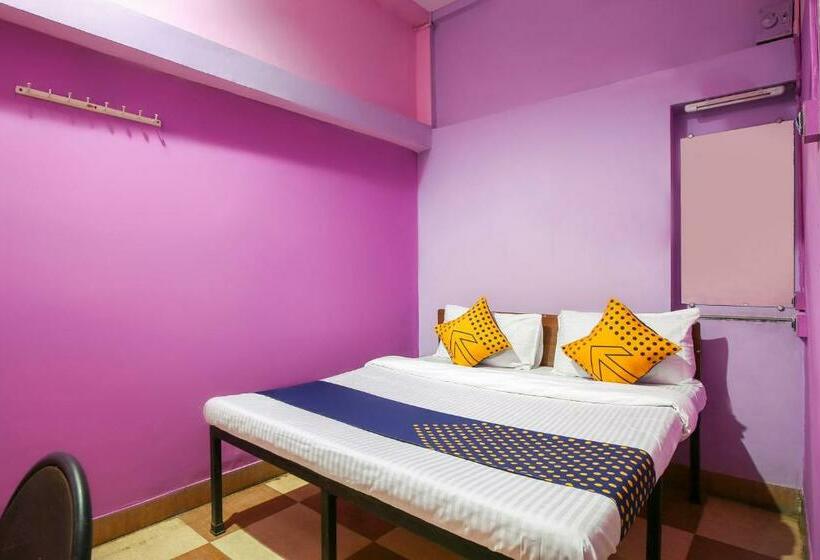 Номер Стандарт Трехместный, Spot On 67841 Hotel Rajeshwar