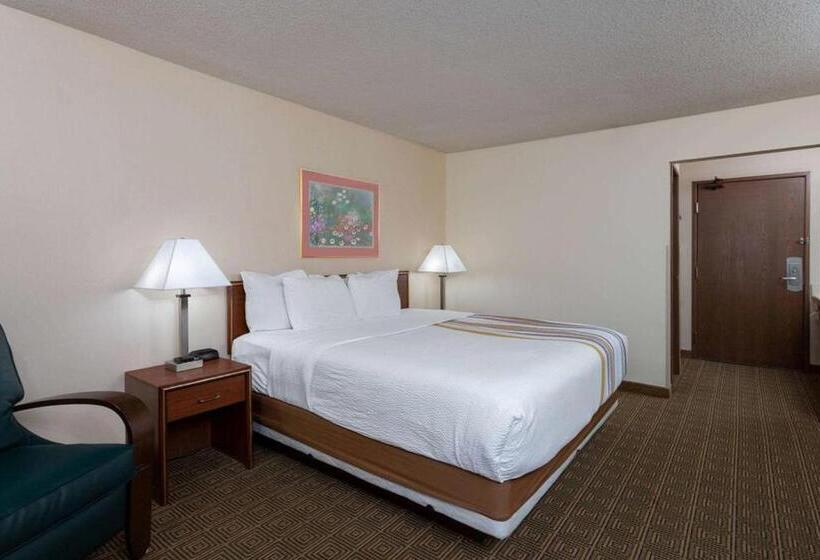 Superior Suite, Norwood Inn & Suites Indianapolis