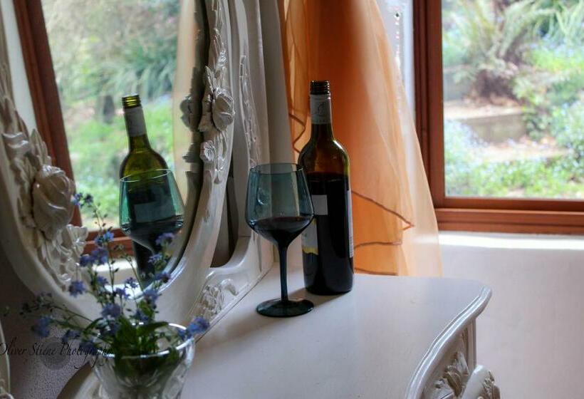 Студия Deluxe, Tomah Retreat   Studio Relax With Fireplace