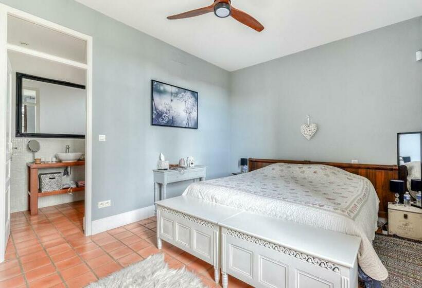Номер Deluxe, Maison Dix Chambres D Hôtes Et Espace Spa Bien être