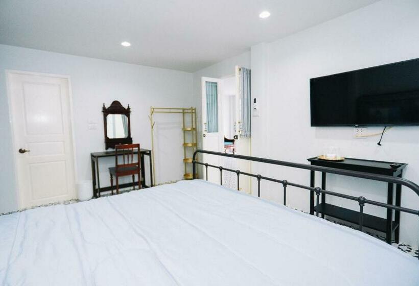 Стандартный Номер Кровать Кинг, Chertel Poshtel