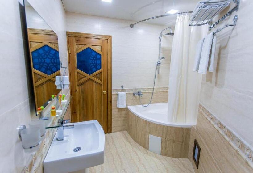 اتاق استاندارد یک نفره, Kukaldosh Boutique