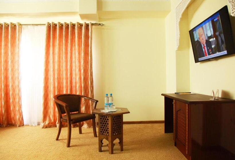 اتاق استاندارد سه نفره, Kukaldosh Boutique