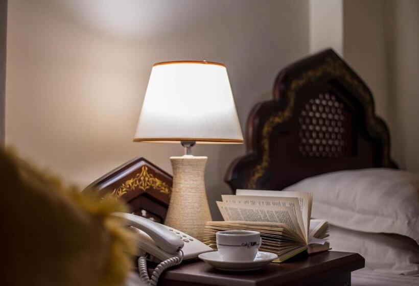 اتاق سوپریور, Kukaldosh Boutique
