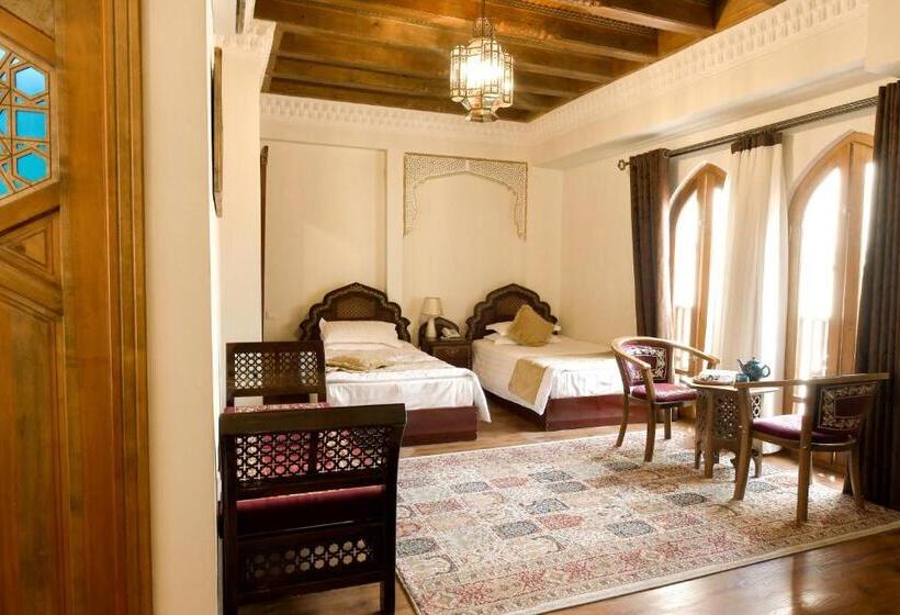 اتاق لوکس, Kukaldosh Boutique