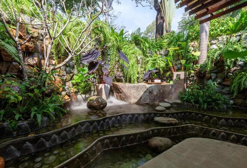 스위트, Lynnaya Urban River Resort