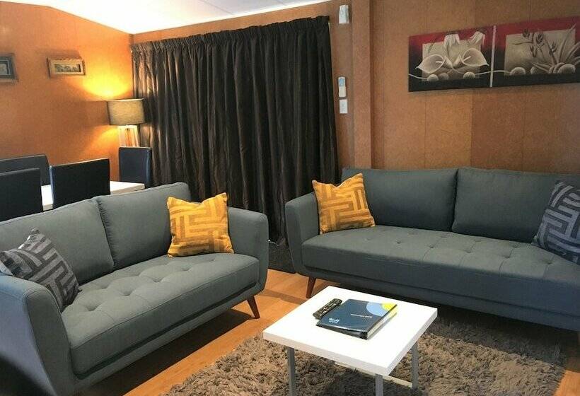 Вилла Deluxe 2 Спальни, Whanganui River Top 10 Holiday Park