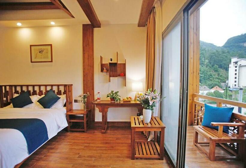 带阳台的豪华间, Guihua Road 106th Hostel