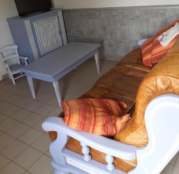 Дом 2 Спальни, Le Gîte De La Grange De Broustic