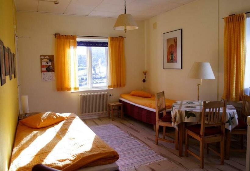 带1个卧室的公寓, Bed & Breakfast Björkhyddan