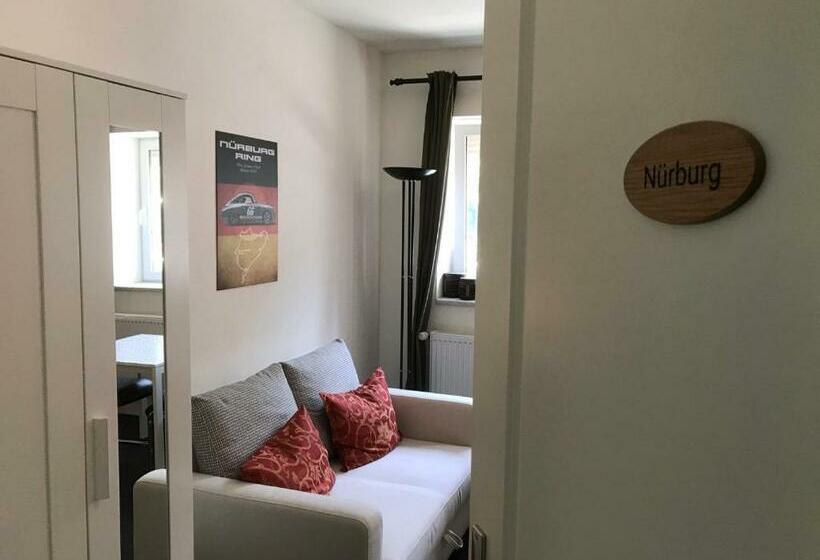 Номер Стандарт, Haus Kristal
