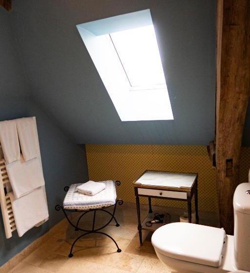 Номер Стандарт, Jan S Place In Burgundy