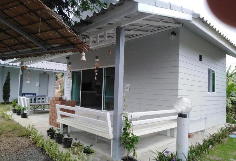 Семейный Номер, บ้านไม้หอมบูติค สวนผึ้ง