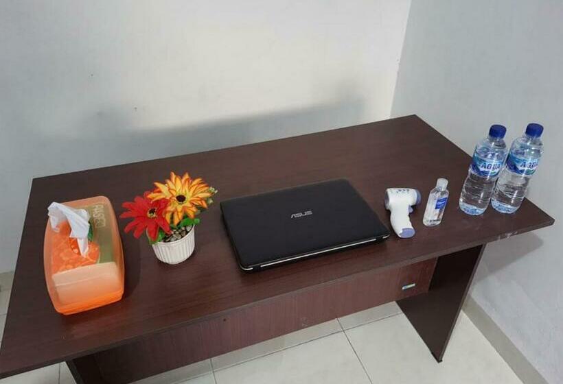 스탠다드 룸, Reddoorz Syariah At Labuhan Maringgai Lampung
