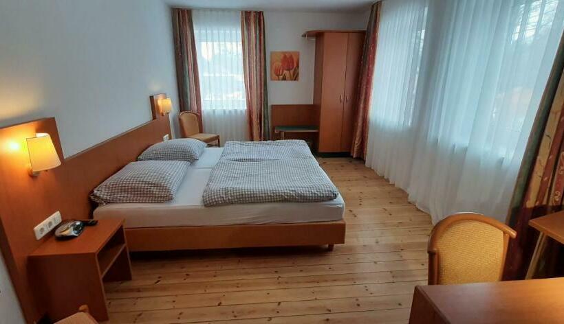 Номер Стандарт Совместная Ванная, Schillers Landhaus