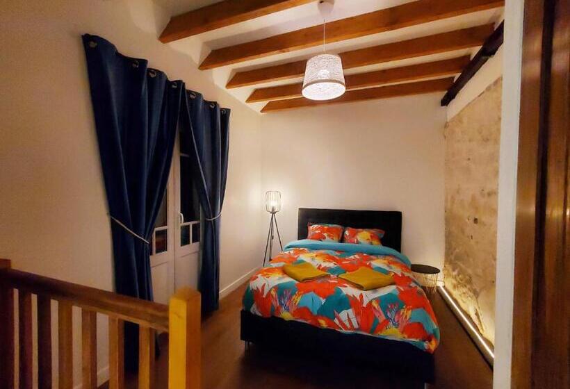 اتاق استاندارد با بالکن, La Montrieuse, Chambre Individuelle Avec Sauna Et Baignoire Spa