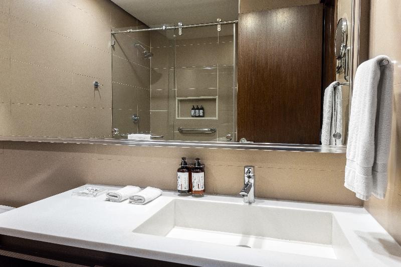 프리미엄 룸, Crowne Plaza Airport, An Ihg