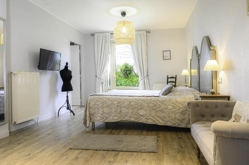 غرفة عائلية, Hôtel Restaurant Les Collines