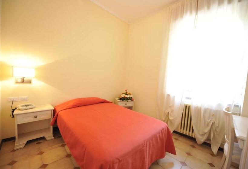 اتاق اکونومی یک تخته, Villa San Giuseppe