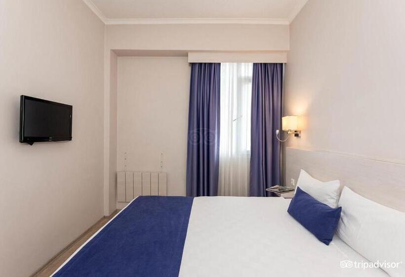 Quarto Superior, Walk İn Hotels