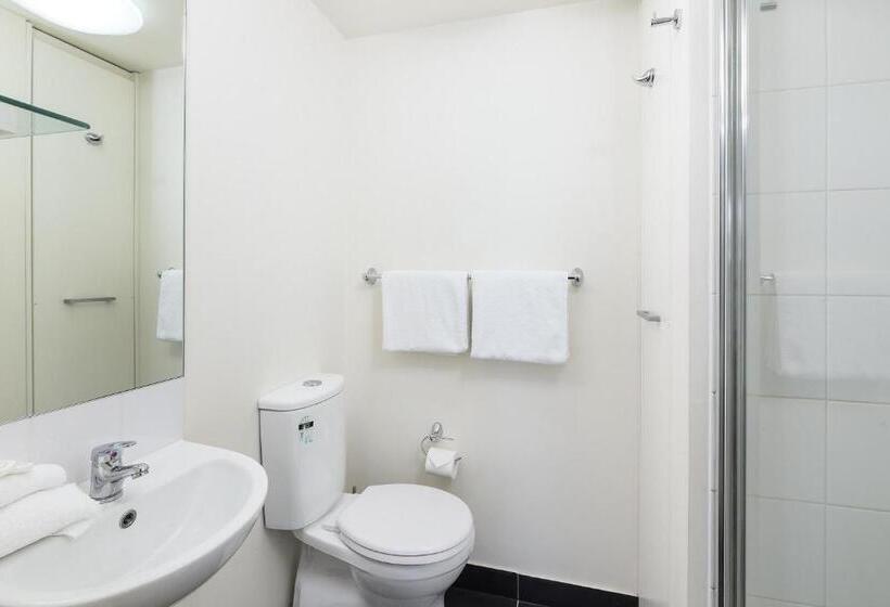 آپارتمان 1 خوابه, City Edge North Melbourne Apartment