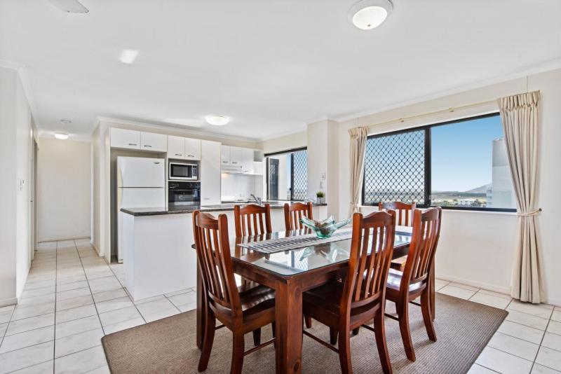 Апартаменты 3 Спальни, San Marino By The Sea Apartments