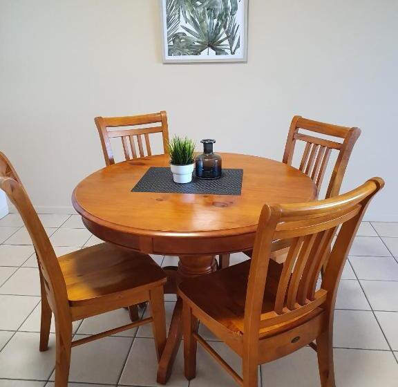 Апартаменты 2 спальни Вид на Сад, San Marino By The Sea Apartments