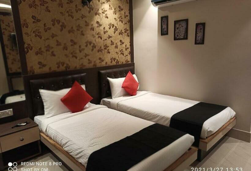 Номер Deluxe, The Ganga Residency