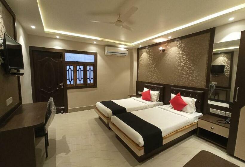 Номер Deluxe, The Ganga Residency
