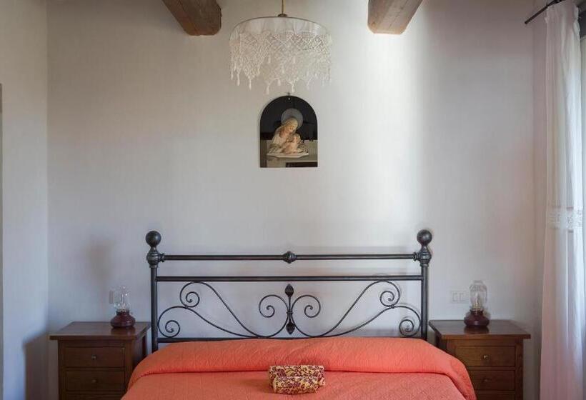 景色の見える一ベッドルームアパートメント, Agriturismo Castelvecchio, Casa Vacanza Con Piscina A Fabriano
