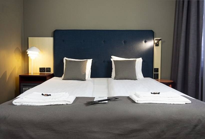 Quarto Deluxe, First Hotel Central