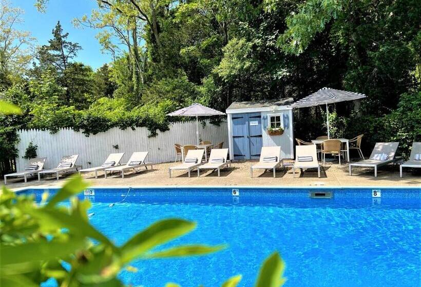 스탠다드 룸 킹사이즈 침대, The Seagrove Suites & Guest Rooms