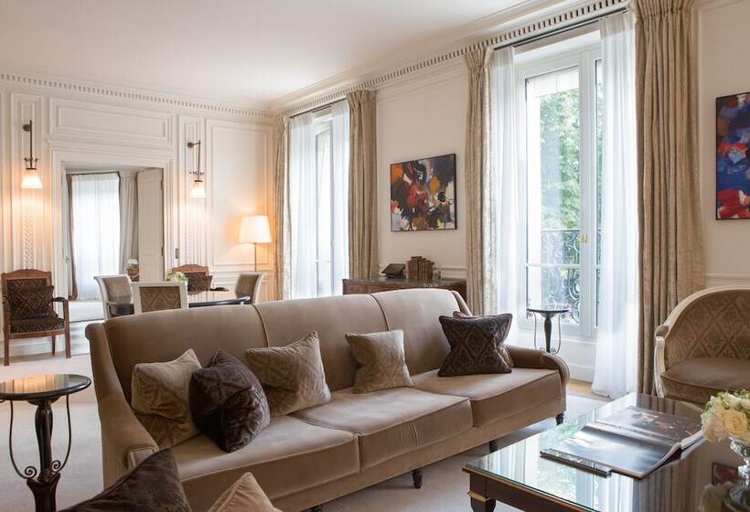 Suite, La Réserve Paris Hotel & Spa