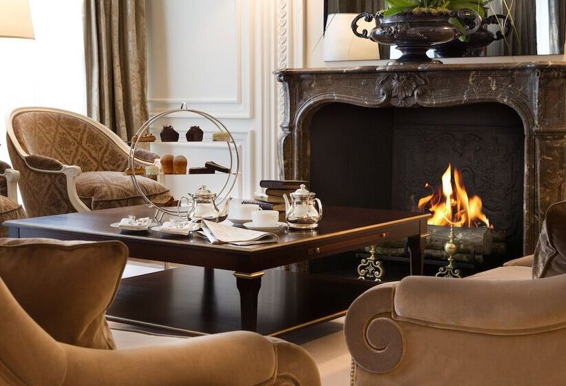 Suite, La Réserve Paris Hotel & Spa