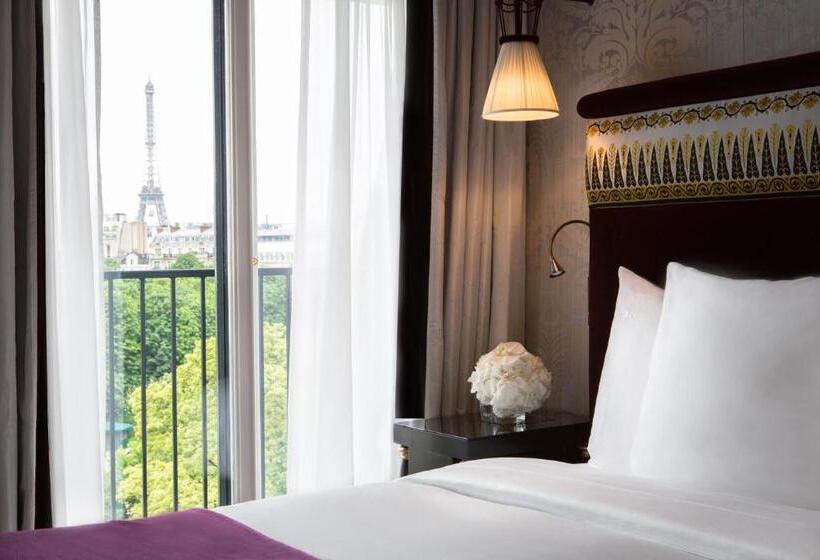 Junior Suite, La Réserve Paris Hotel & Spa