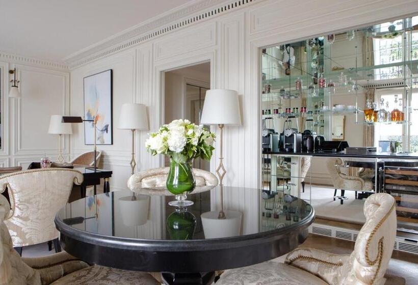 Suite, La Réserve Paris Hotel & Spa