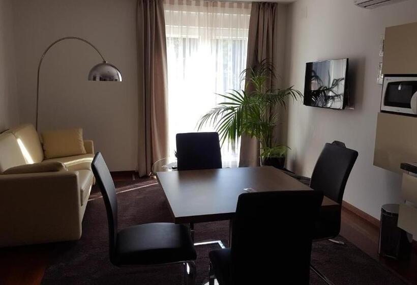 Люкс, Residence Villa Karda
