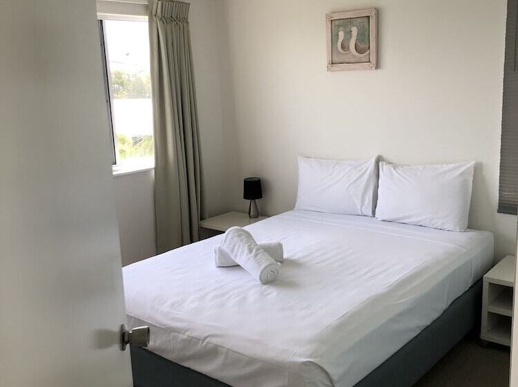 2침실 패밀리 아파트, Tripcony Quays Apartments