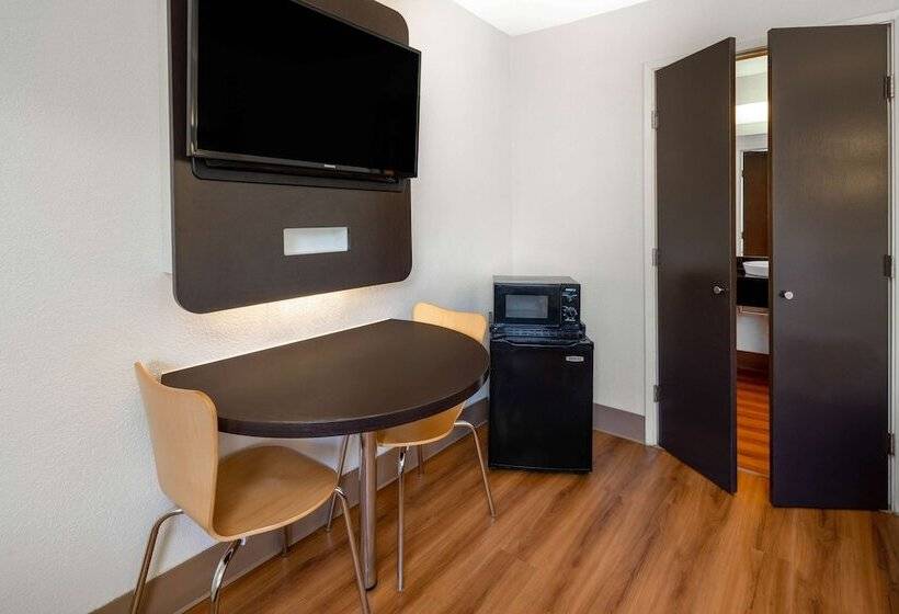 Номер Стандарт 2 Двуспальные Кровати, Motel 6 Santa Barbara, Ca   State Street