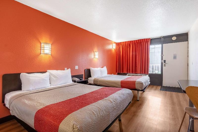 장애인을 위한 스탠다드 룸, Motel 6little Rock, Ar  West