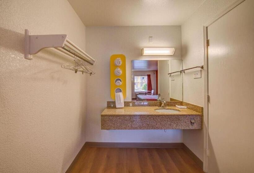 Четырехместный Номер Стандарт, Motel 6norfolk, Va
