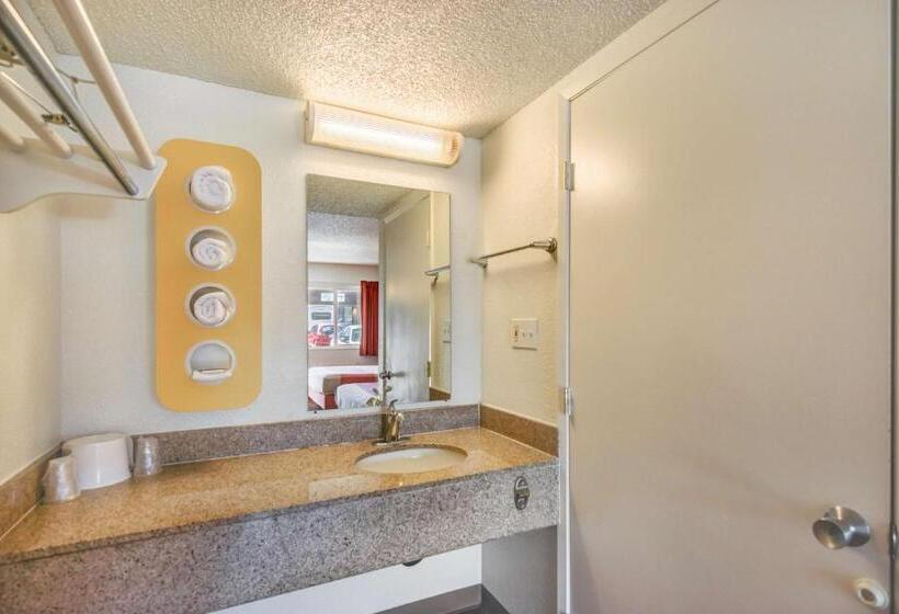Четырехместный Номер Deluxe, Motel 6stockton, Ca  North