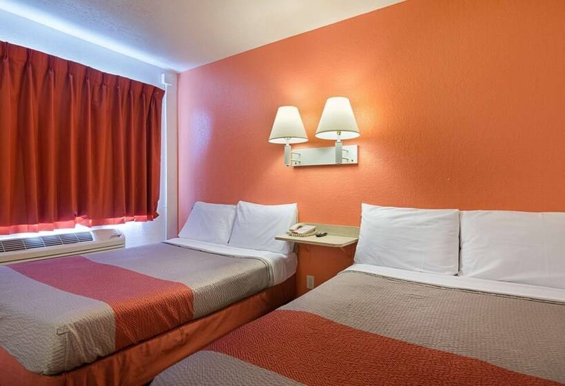 اتاق لوکس, Motel 6topeka, Ks  Northwest