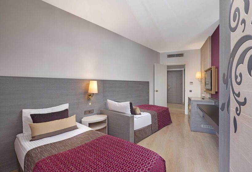 Семейный Номер, Kirman Belazur  Resort & Spa