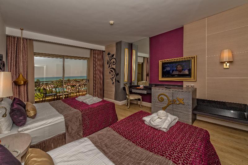 Номер Стандарт Вид на Море, Kirman Belazur  Resort & Spa