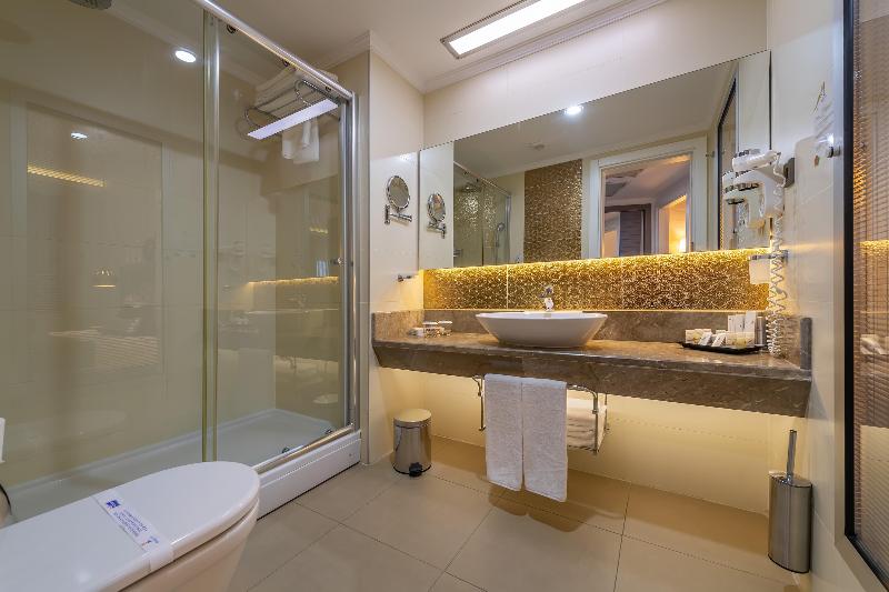 Номер Стандарт Боковой Вид на Море, Kirman Belazur  Resort & Spa