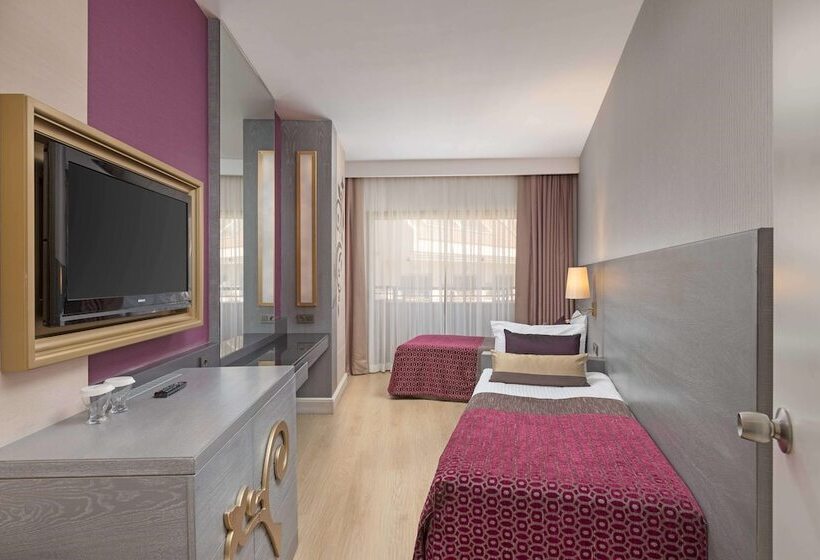 Семейный Номер, Kirman Belazur  Resort & Spa